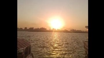 استمتع بلحظات ساحرة لغروب الشمس أثناء ركوب المراكب النيلية - فيديو مدهش
