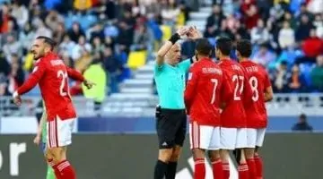 الكرة المصرية تبقى دون هزيمة مع الحكم أنتونى تايلور قبل مواجهة الأهلى وبالميراس
