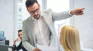 تسريحات جماعية في قطاع التكنولوجيا 2025: مايكروسوفت وجوجل في المقدمة