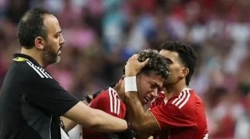 شوبير: زوجة إمام عاشور ترافقه في فندق إقامة الأهلي
