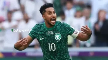 تصريحات مثيرة للجدل: دعوات لاستبعاد سالم الدوسري من المنتخب السعودي بعد الملحق