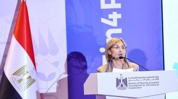 نائب رئيس بنك الاستثمار الأوروبي يؤكد استمرار الشراكة مع الحكومة المصرية والقطاع الخاص