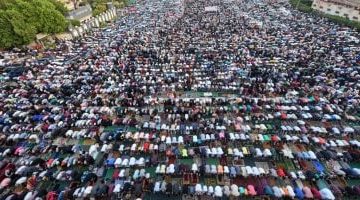 وزارة الأوقاف تُعد 6240 ساحة لاستقبال المصلين في صلاة عيد الأضحى (فيديو)